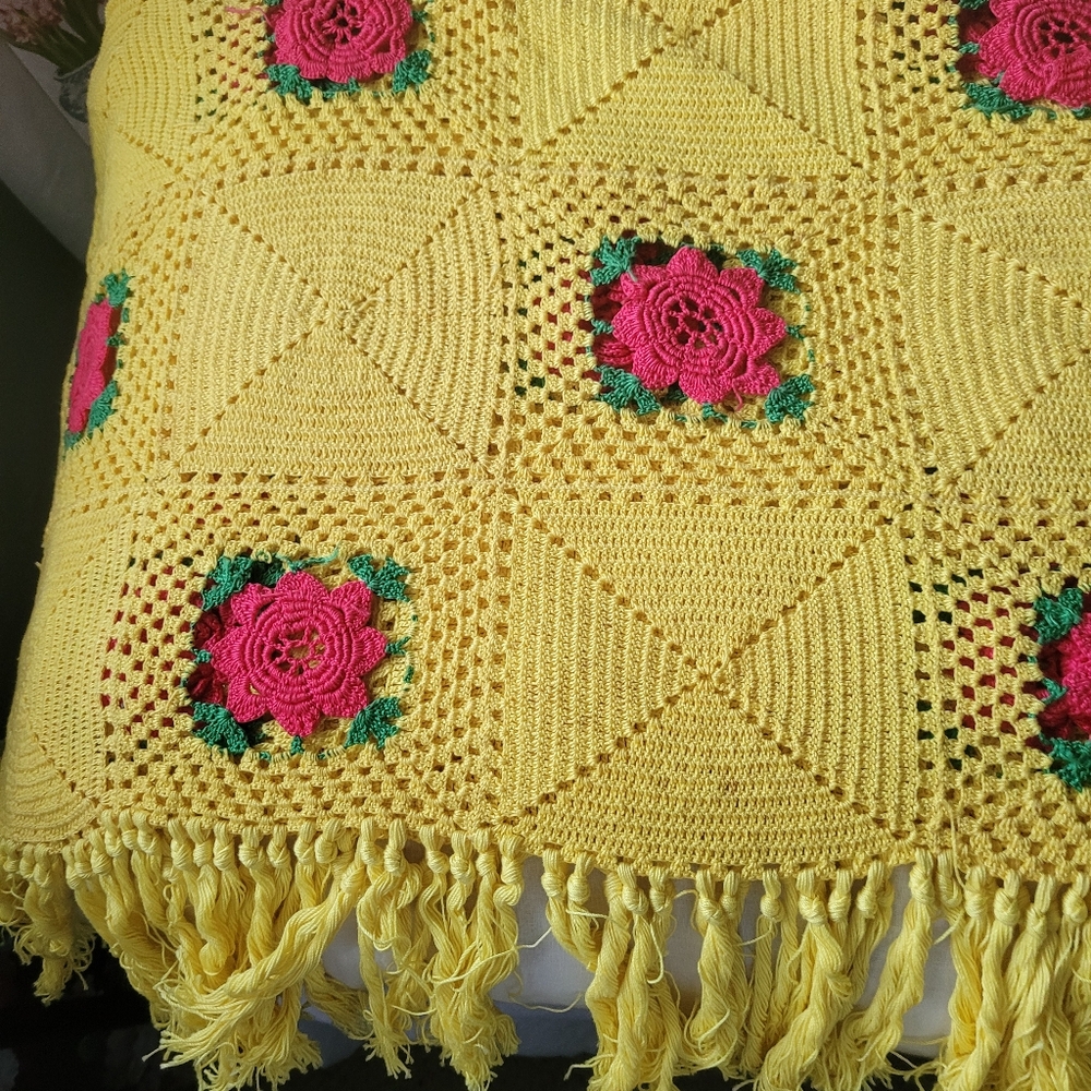 Vintage Yellow Crochet Throw Blanket with 3D Floral Design - Picture 11 of 16